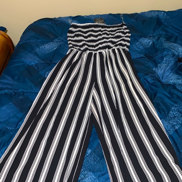 Mlle Gabrielle- pantsuit - Picture 1 of 2